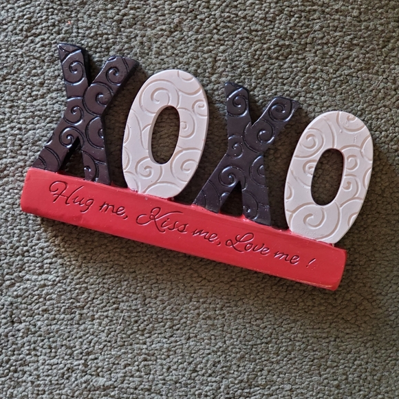 Blossom Bucket XOXO Decor Block Sign - Picture 4 of 7